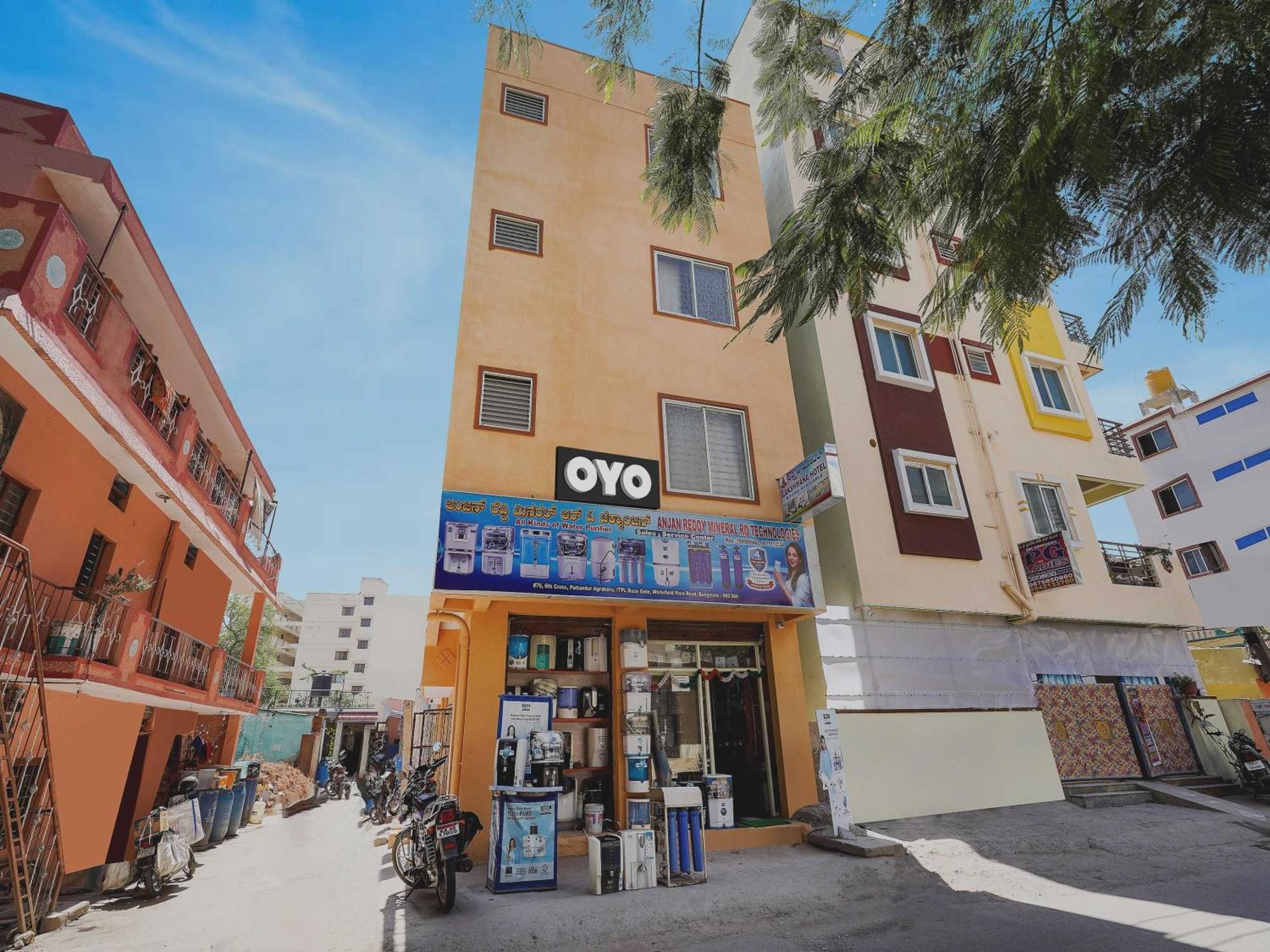 Oyo Flagship Lakshmana Hotel Bangalore Exterior photo